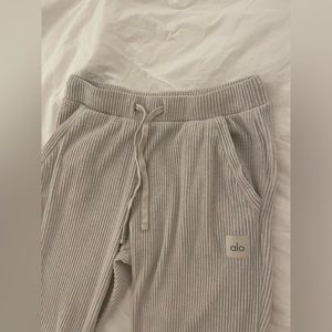 Alo Yoga joggers
